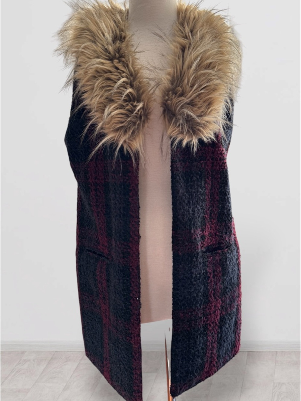 Sanctuary Yannah Plaid Vest Faux Fur Collar Anthropologie NWT $158 - Picture 5 of 6